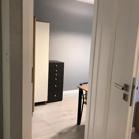 Wolf Apartment *