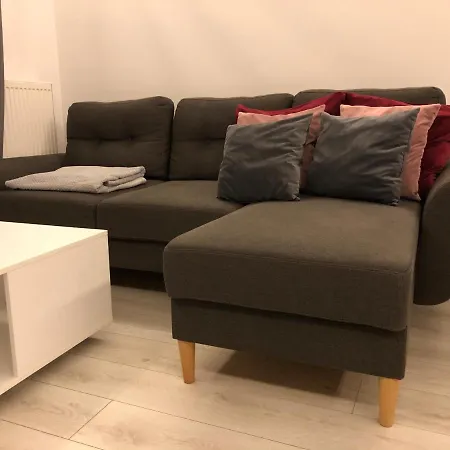 Wolf Apartment *